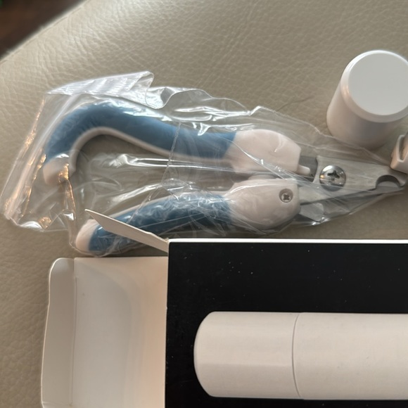 Ilumize USB Nail Trimmer - Picture 2 of 5